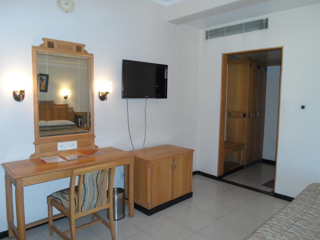 Hotel Kalyan Residency Tirupati Exterior photo