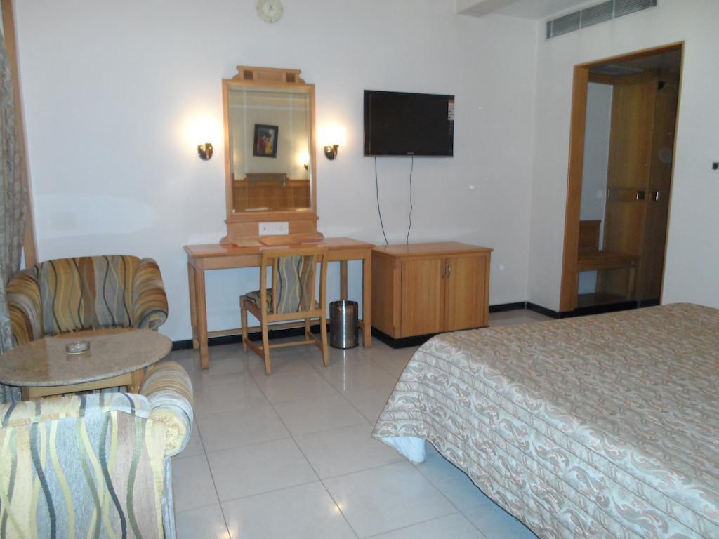 Hotel Kalyan Residency Tirupati Exterior photo